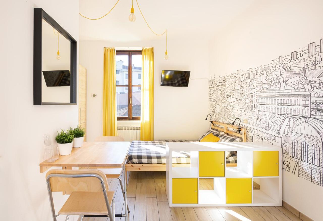 A Yellow Touch - Modern Studio In Isola Milano Exterior foto